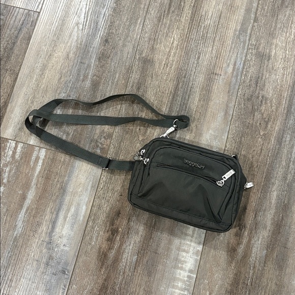 BAGGALINI Charcoal Triple Zip Bag - Picture 7 of 11